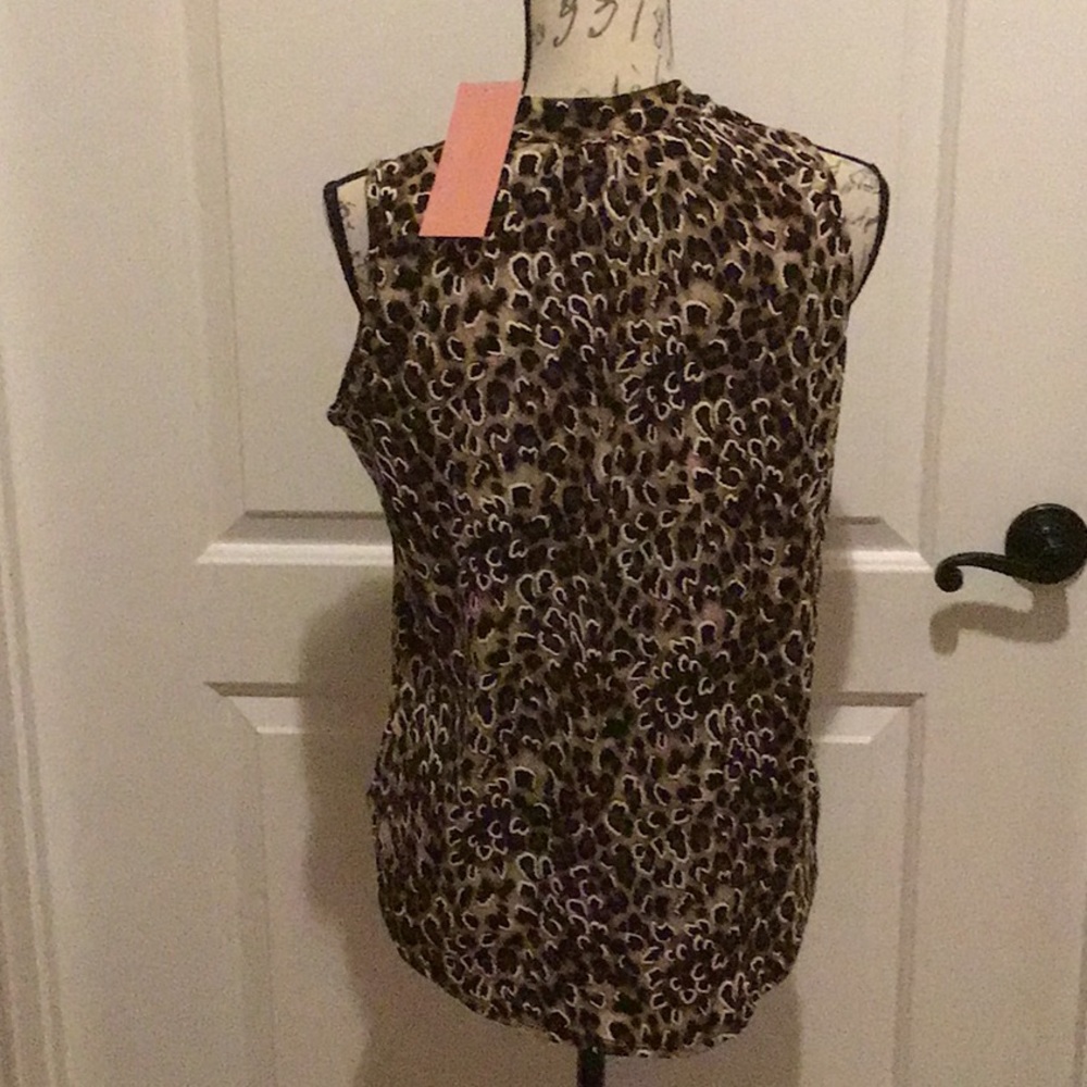 NWT  Leopard sleeveless blouse - Picture 2 of 3